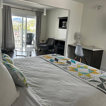 Norris Point The Tides Inn מראה חיצוני תמונה