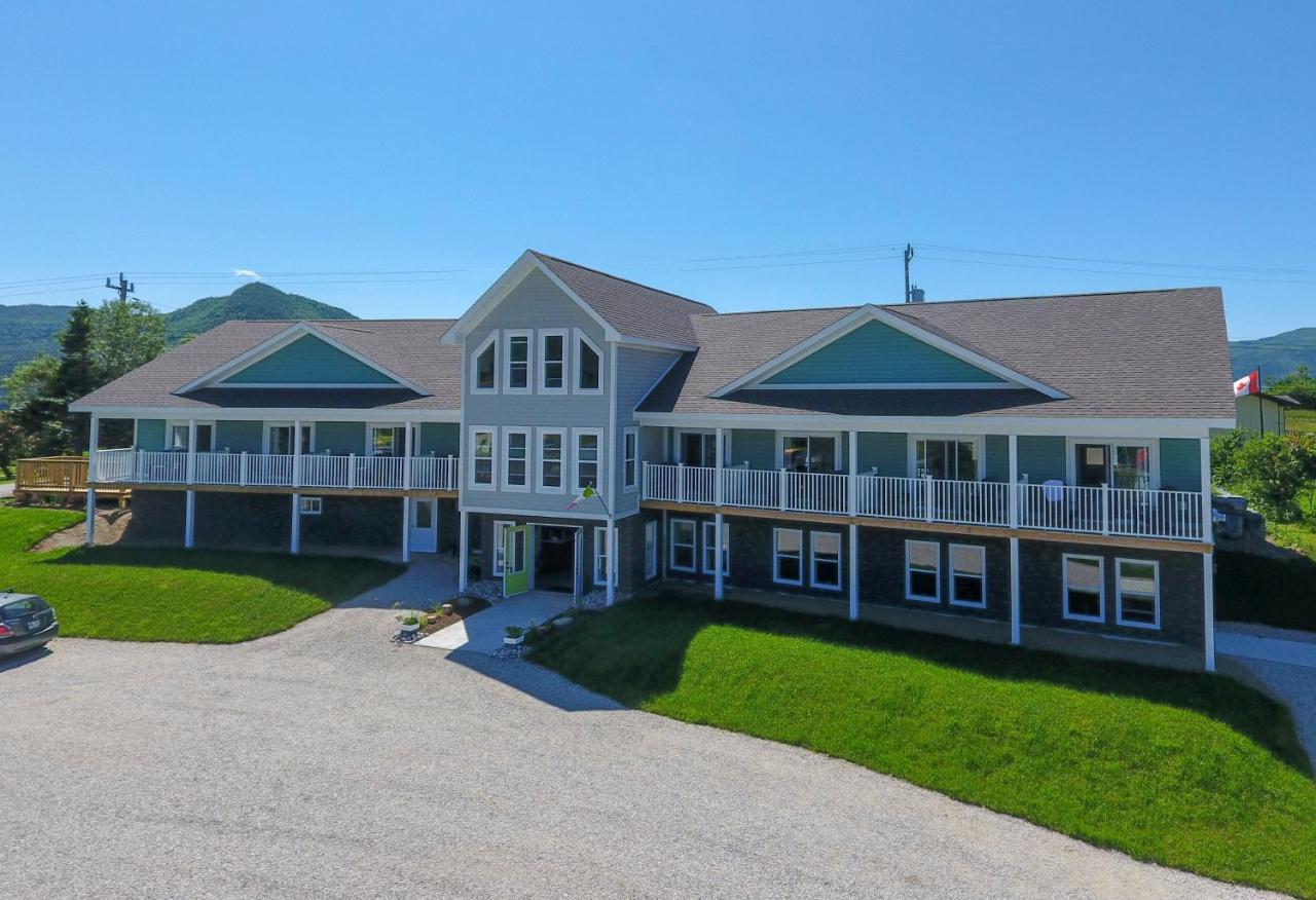 Norris Point The Tides Inn מראה חיצוני תמונה