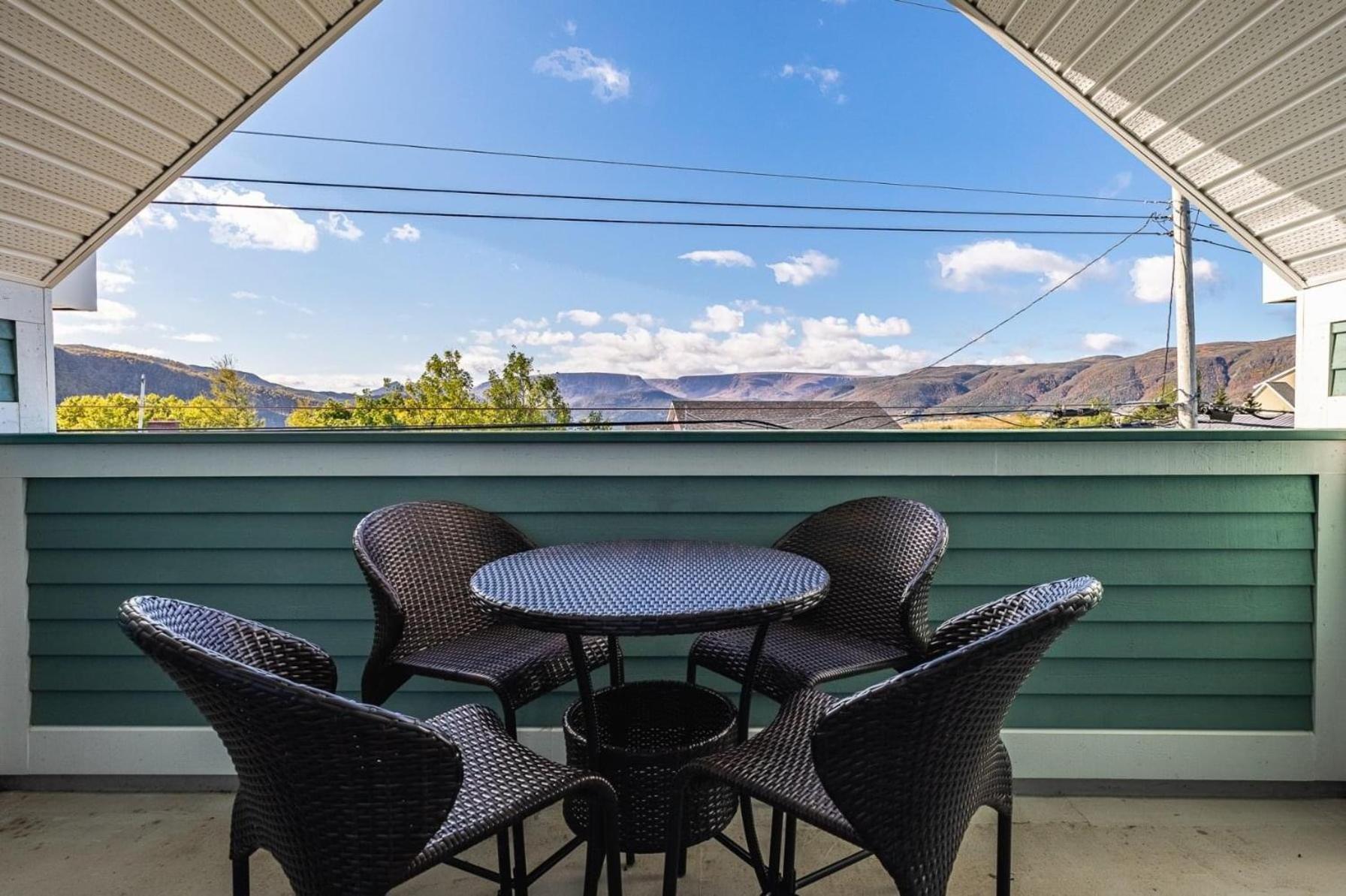 Norris Point The Tides Inn מראה חיצוני תמונה