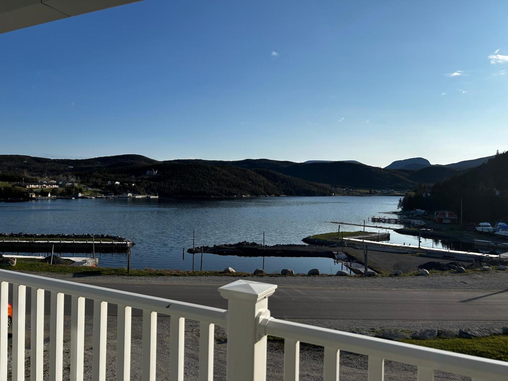 Norris Point The Tides Inn מראה חיצוני תמונה
